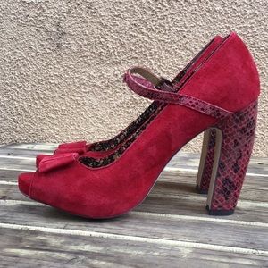 Seychelles Red Suede Snakeskin Heel Platform 8.5